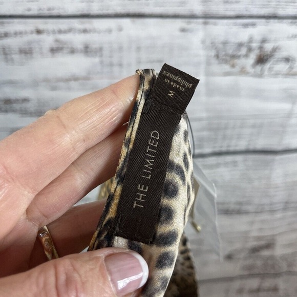 The Limited Blouse Top size Medium Cheetah Leopard Career Church Jungle Modest - Picture 13 of 13